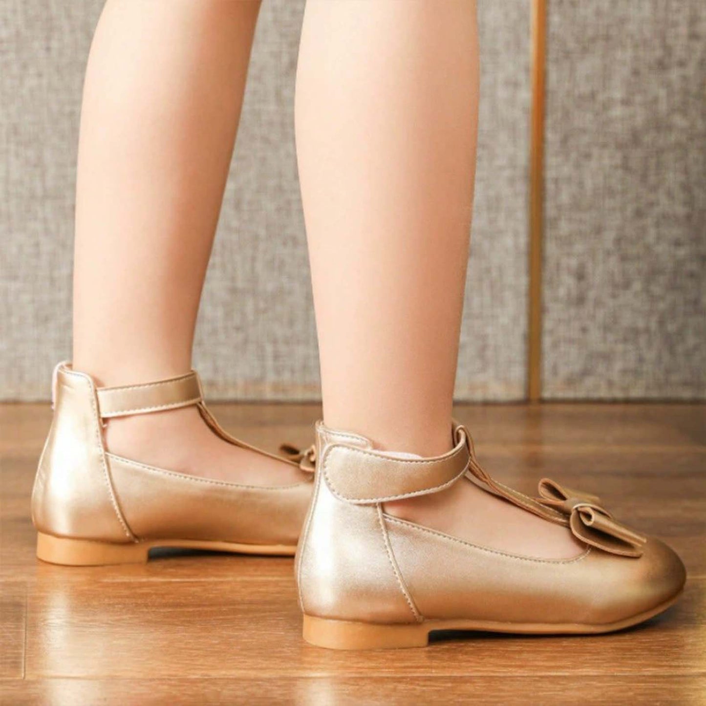 Girls Princess Mary Jane Dress Shoes with T-Strap and Bow – Gold Leather Toddler/Little Kids Party Wedding Performance Shoes with Buckle Closure