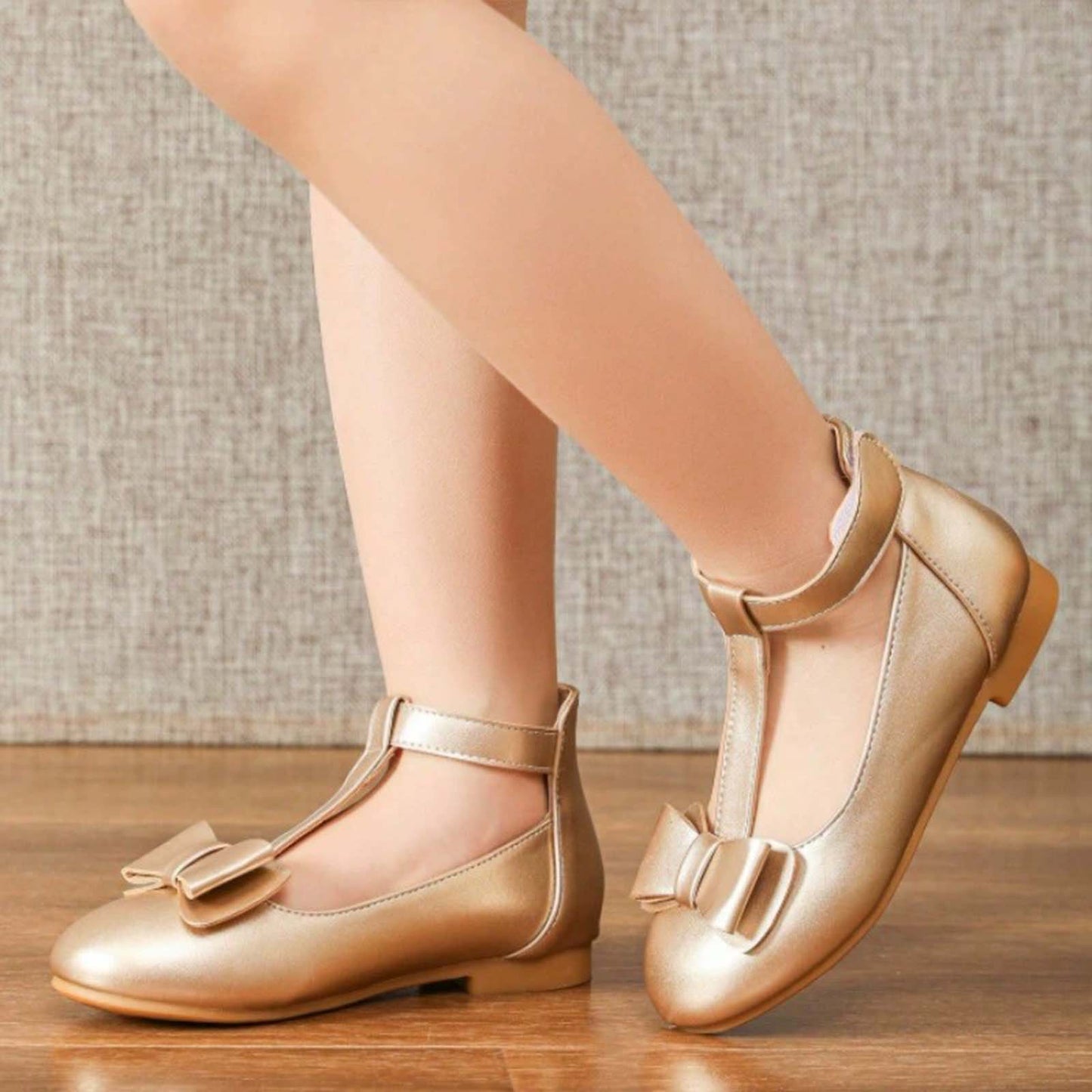 Girls Princess Mary Jane Dress Shoes with T-Strap and Bow – Gold Leather Toddler/Little Kids Party Wedding Performance Shoes with Buckle Closure