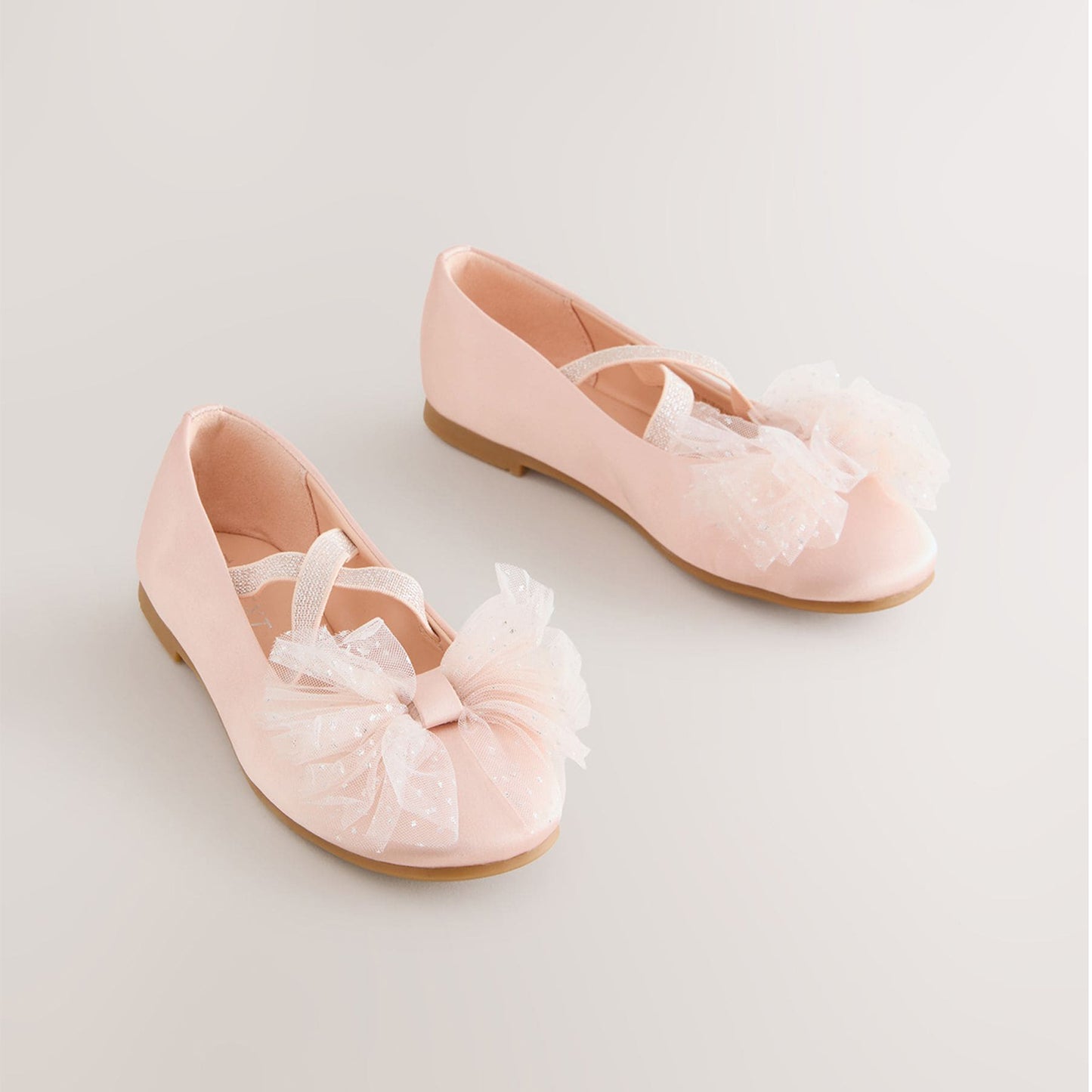 Girls Mary Jane Shoes โ Pink Suede Flats with Mesh Bow and Glitter, Cross Strap Princess Dress Shoes for Parties, Gatherings, and Daily Wear