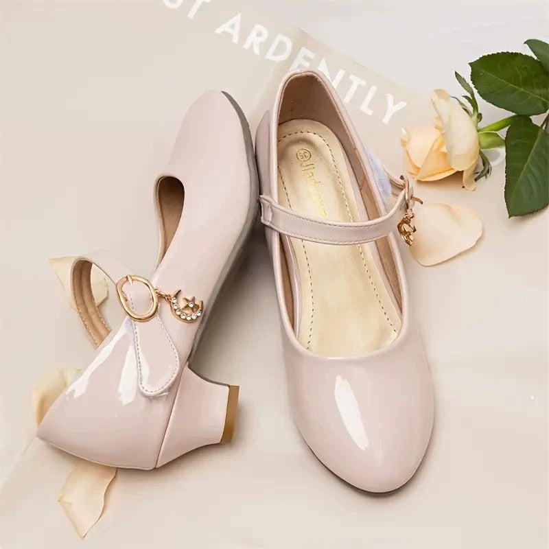 Girls Mary Jane Dress Shoes with Low Heels – Shiny Ivory White Patent Leather, Gold Star & Moon Charm, Elegant Princess Shoes for Weddings, Parties, Performances