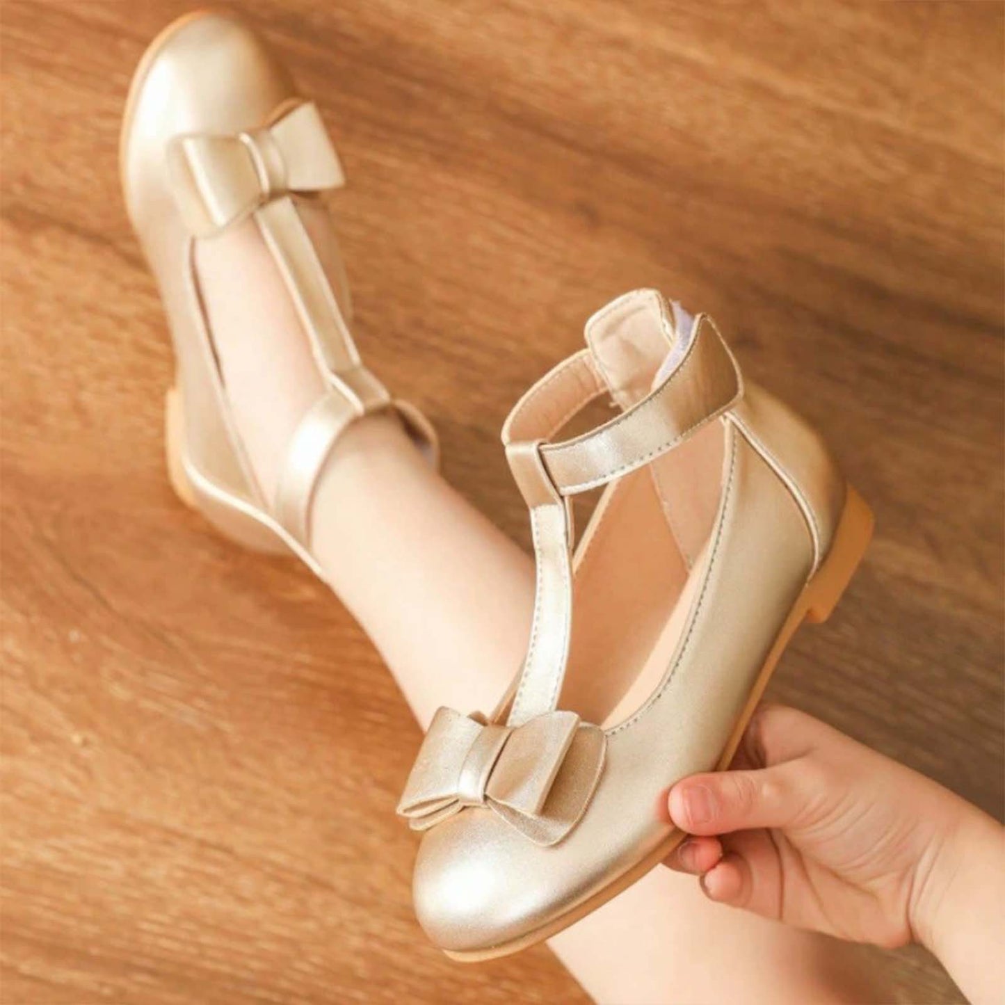 Girls Princess Mary Jane Dress Shoes with T-Strap and Bow – Gold Leather Toddler/Little Kids Party Wedding Performance Shoes with Buckle Closure