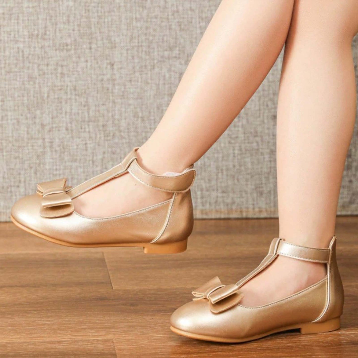 Girls Princess Mary Jane Dress Shoes with T-Strap and Bow – Gold Leather Toddler/Little Kids Party Wedding Performance Shoes with Buckle Closure