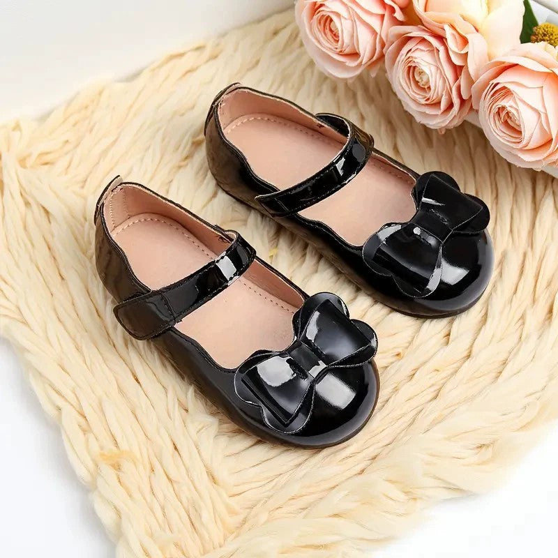 Girls Mary Jane Dress Shoes – Shiny Black Flats with Bow, Single Strap Princess Shoes for Toddler & Little Kids