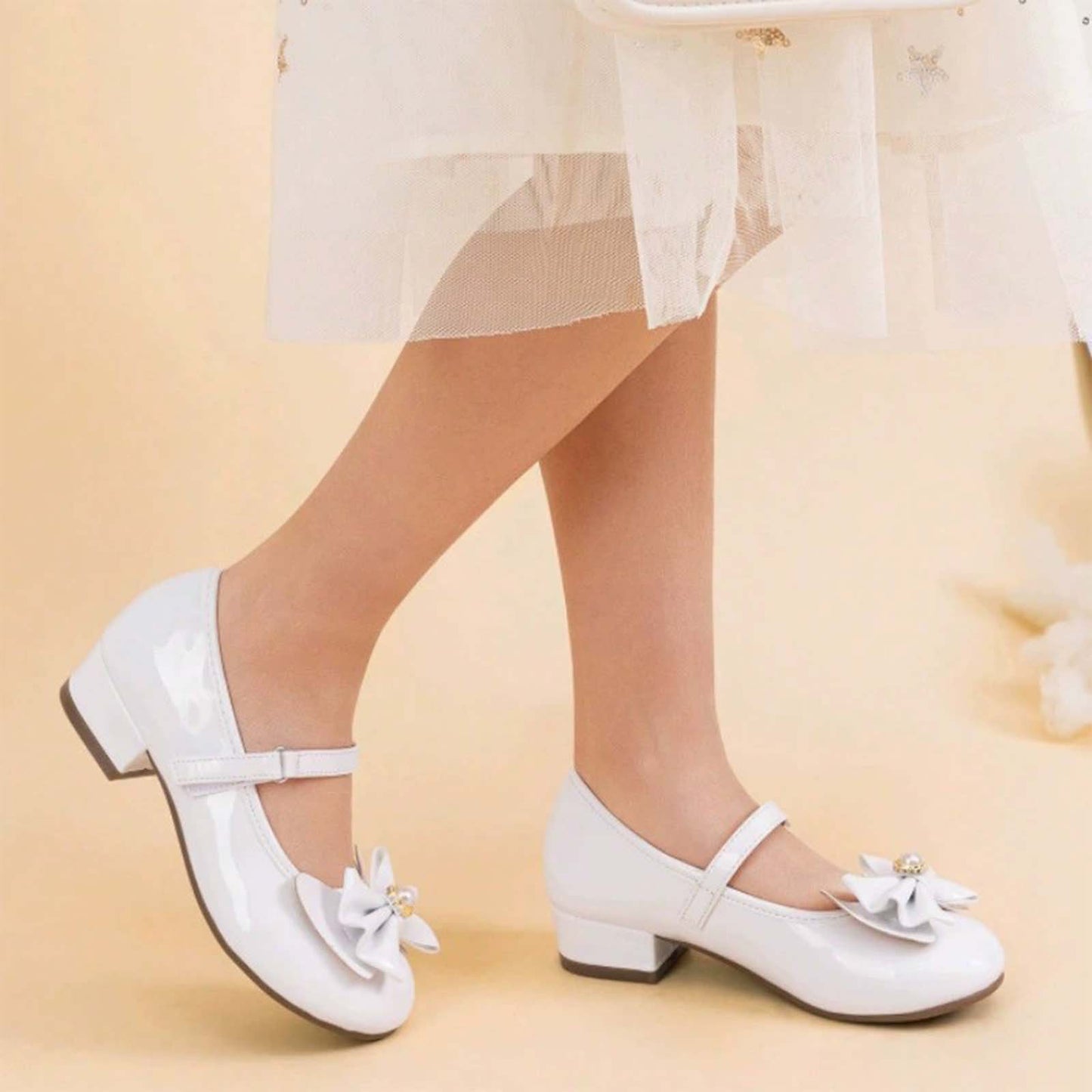 Girls Mary Jane Dress Shoes with Low Heels and Pearl Bow – White Leather Toddler/Little Kids Party Wedding Performance Shoes with Buckle Strap